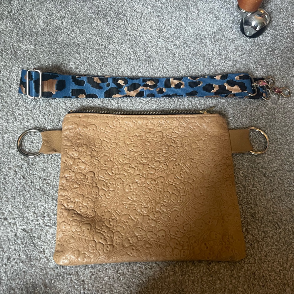 Cute leather skulls crossbody with strap purse